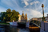 San Pietroburgo - Chiesa del Salvatore sul Sangue vista da 'I tre ponti' sulla Moika.